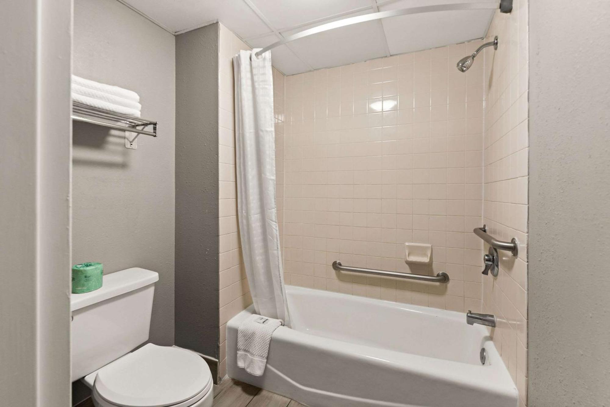 Rodeway Inn Brooklawn Eksteriør bilde